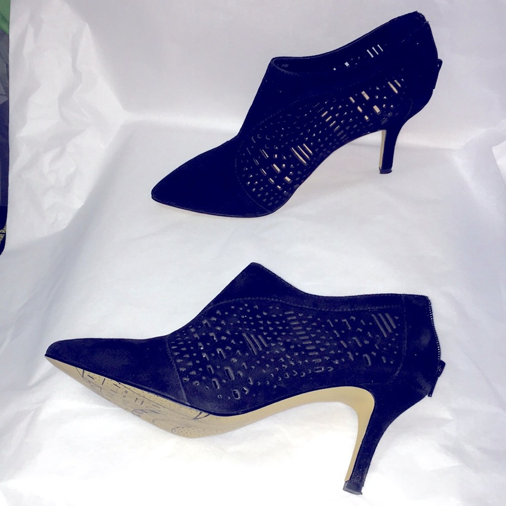 Bella Vita Black suede leather stiletto heel back zip pointed ankle boot 8 W